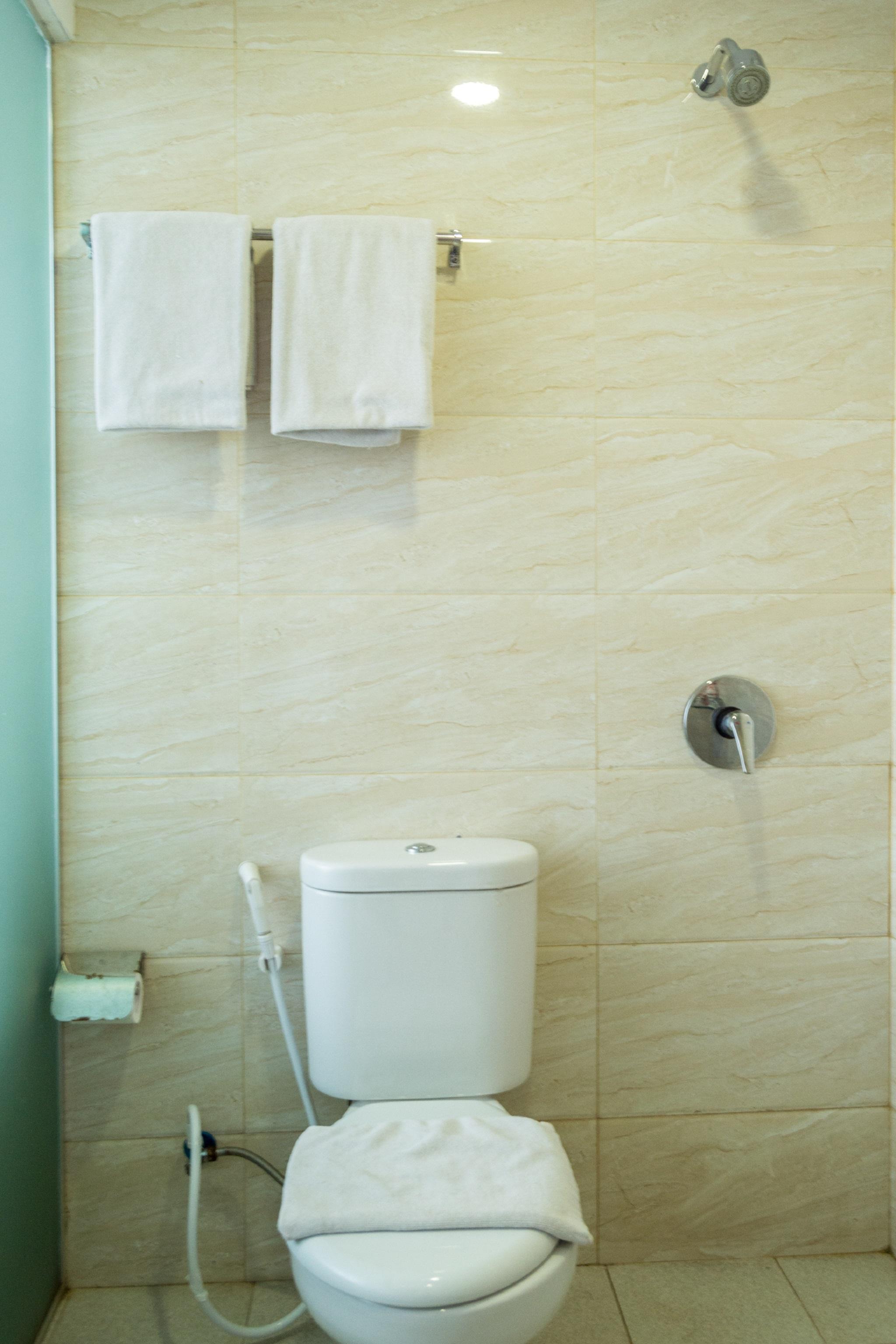 Oyo 676 Hotel Osaka Batam Esterno foto