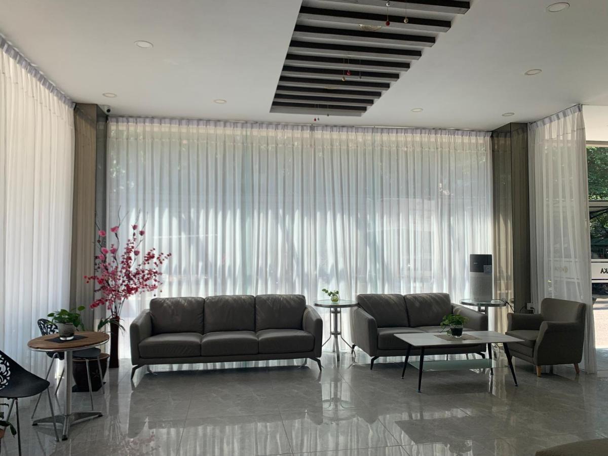Oyo 676 Hotel Osaka Batam Esterno foto