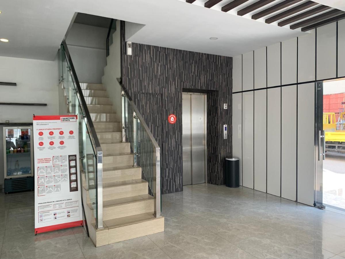 Oyo 676 Hotel Osaka Batam Esterno foto