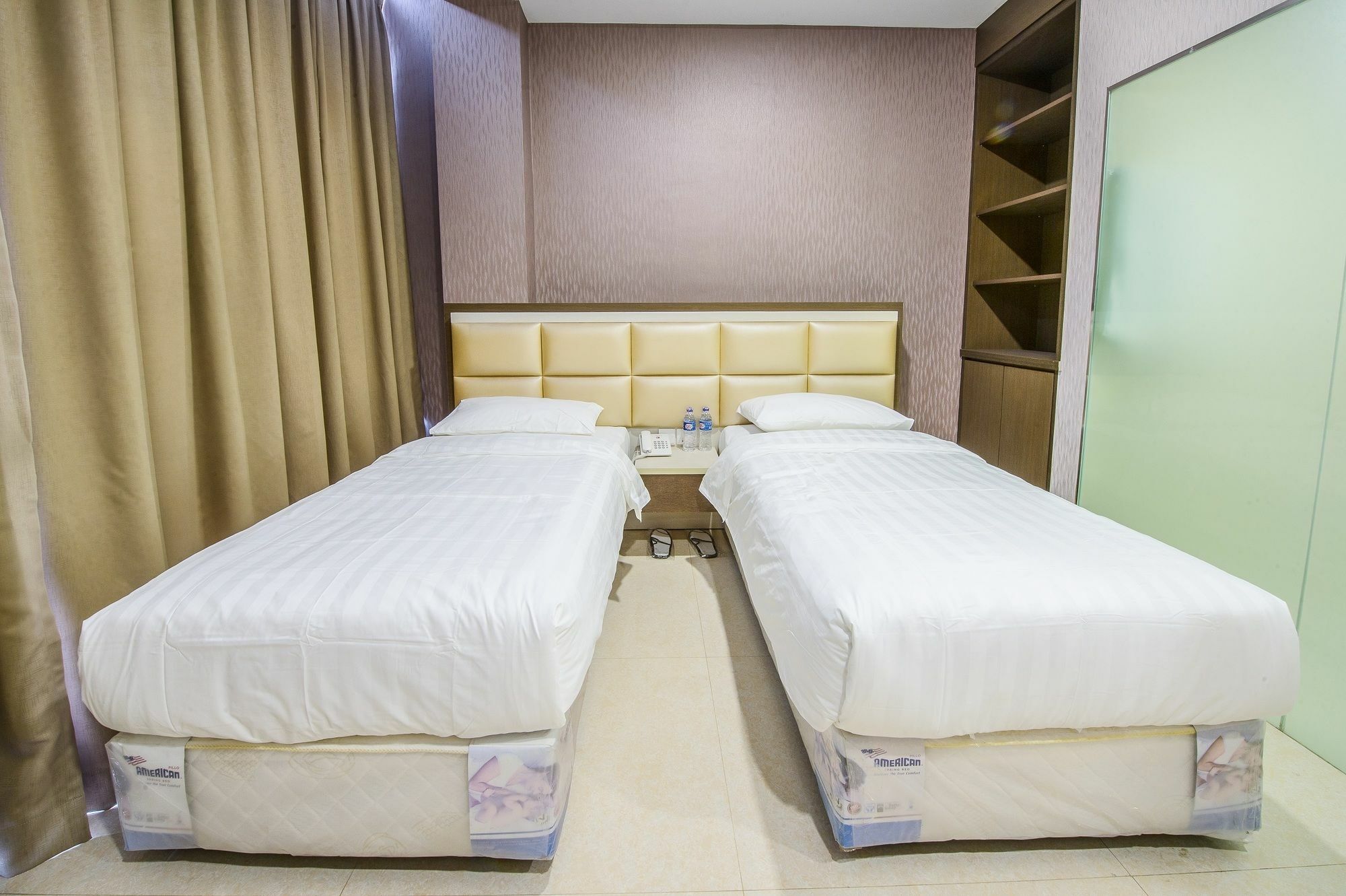 Oyo 676 Hotel Osaka Batam Esterno foto